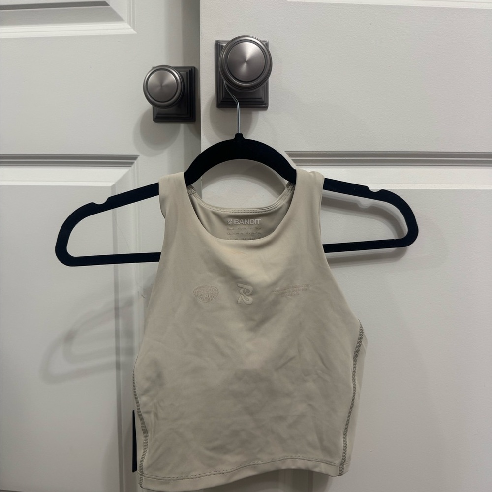 Bandit SCOOP NECK RACE CROP